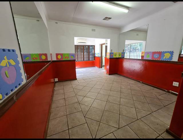 266M² BUILDING FOR SALE IN RUSTENBURG CENTRAL